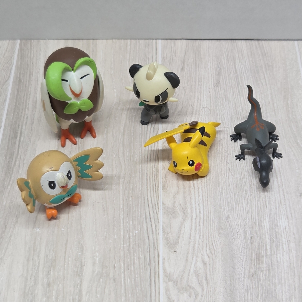 Assorted Pokémon 5 Miniature Figurines Lot